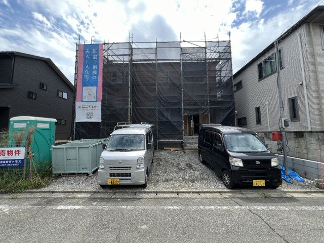 新築　高崎市吉井町本郷第２　クレイドルガーデン　１号棟の駐車場|　駐車スペースは並列2台分可能です！
