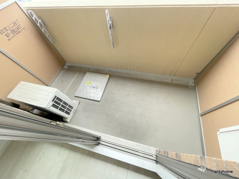 プレサンス難波セレクト　仲介手数料無料のバルコニー