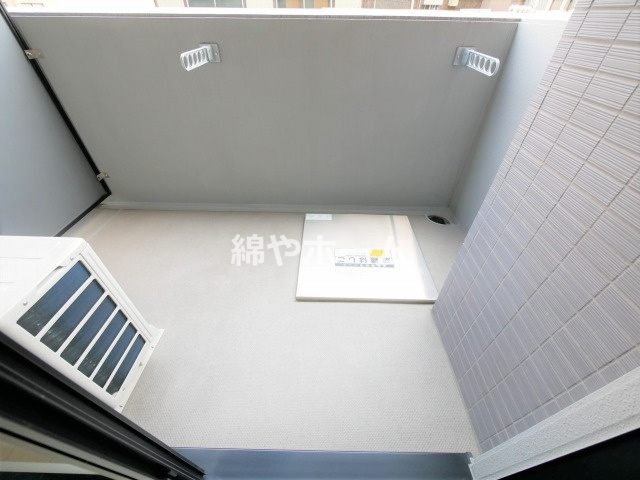 レオンコンフォート本町のバルコニー|暖かな日差しのふりそそぐバルコニー