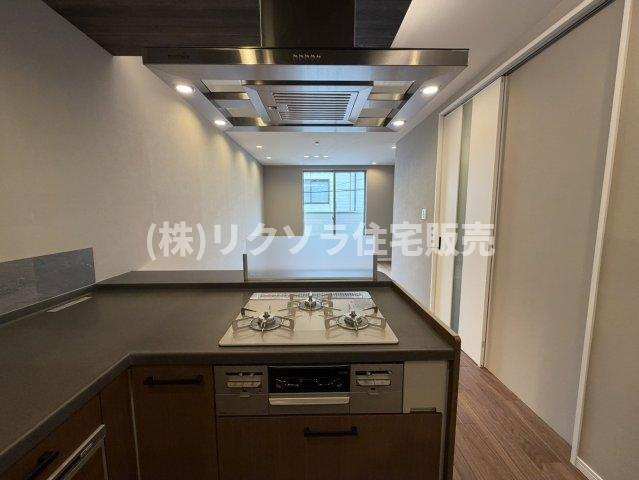 黒原橘町　中古一戸建てのキッチン|LDK15.25帖
■物件内覧・資金計画相談・住宅ローン相談、リフォーム相談、お問合せ受付中■
※当日・翌日のご内覧、ご相談はお電話でのお問合せがスムーズです！