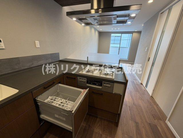黒原橘町　中古一戸建てのキッチン|食器洗い乾燥機付き
■物件内覧・資金計画相談・住宅ローン相談、リフォーム相談、お問合せ受付中■
※当日・翌日のご内覧、ご相談はお電話でのお問合せがスムーズです！