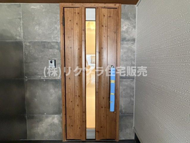 黒原橘町　中古一戸建ての玄関|■物件内覧・資金計画相談・住宅ローン相談、リフォーム相談、お問合せ受付中■
※当日・翌日のご内覧、ご相談はお電話でのお問合せがスムーズです！