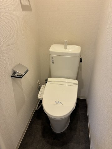 霞町・五番館のトイレ|コンパクトで使いやすいトイレです