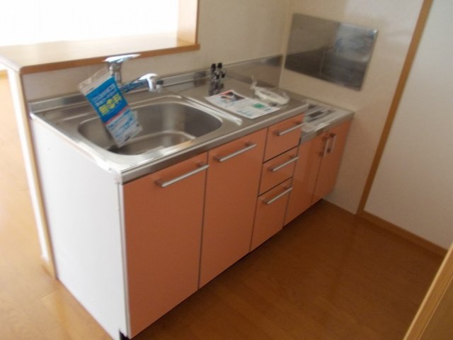 シーズコートのキッチン|コンパクトなキッチンで掃除もラクラク