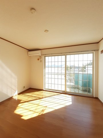 クレストール古谷の居間・リビング|ゆったり過ごせる居間です