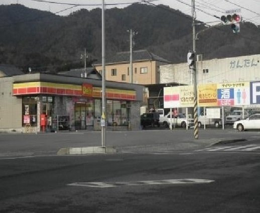 グランシャリオⅢの周辺|デイリー　三入店まで700m