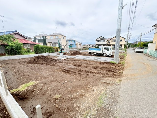 川越市笠幡　建築条件なし売地　JR川越線『的場駅』徒歩19分　【霞ヶ関小学区】の前面道路含む現地写真