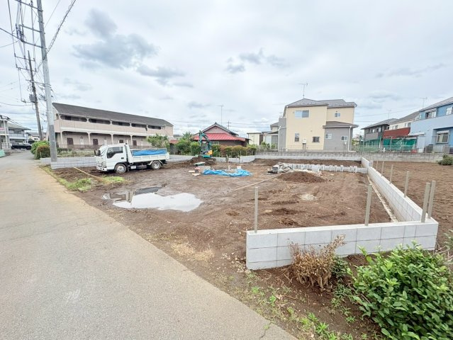川越市笠幡　建築条件なし売地　JR川越線『的場駅』徒歩19分　【霞ヶ関小学区】の前面道路含む現地写真