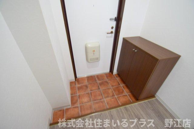 コンフォート・アベニューの玄関