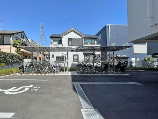 ニューガイア川崎NO,70の駐車場