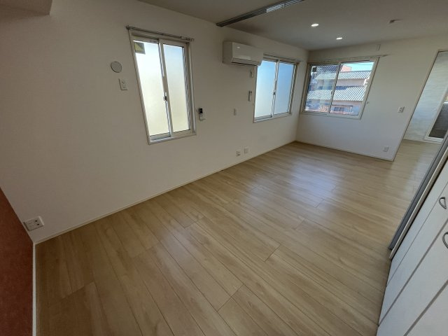 【寝室】サリオス庚午北
