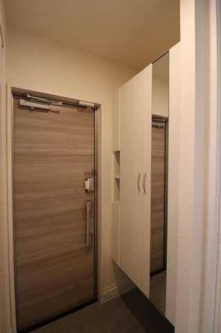 イリーニの玄関