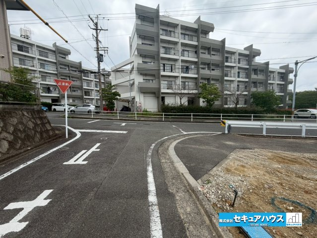 【同施工物件ご案内可能】知多市日長台　全1棟の前面道路含む現地写真|事前予約にて現地ご見学いただけます！お気軽にお問い合わせください♪
■株式会社　セキュアハウス■
住宅ローンに強く、知識、経験豊富なスタッフ在籍
お客様に寄り添い、ご成約後もサポート致します。