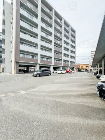 ルネスTAKADAの駐車場|駐車スペースもあります☆