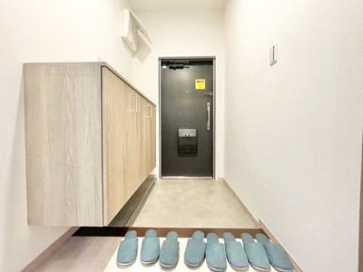 【玄関】 | 千里中央パークヒルズB棟 | エイブルにて取扱い可能な住宅ローンは、全部で10種類以上！お客様にピッタリの住宅ローンを当社のFPよりご案内させて頂きます。住宅ローンのご相談だけでも、お気軽にご相談下さいませ。