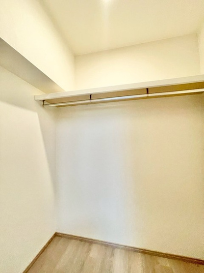 【収納】 | 千里中央パークヒルズB棟 | 物件を比較検討したいお客様には、「物件比較見学プラン」をご用意しております。こちらの物件だけでなく、お客様の希望に沿った物件を、いくつかまとめてご案内させて頂きます。