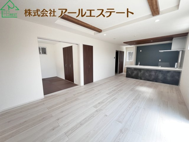 高砂市米田町米田新　　新築戸建の居間・リビング
