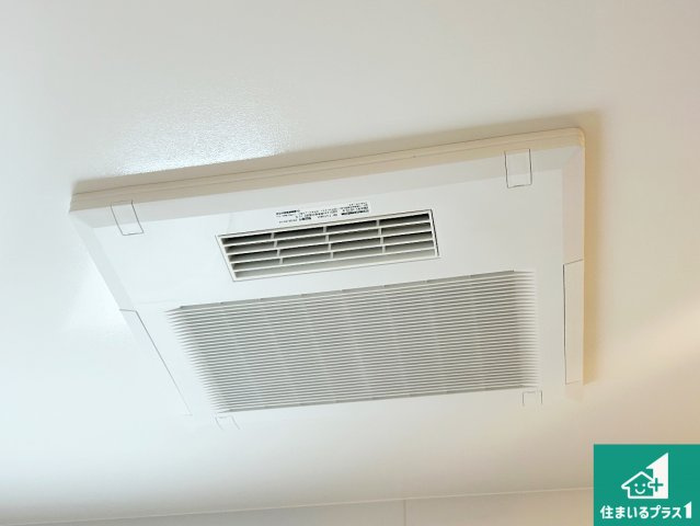 ■西宮市山口町上山口　第1期　新築一戸建ての冷暖房・空調設備|四季を通して快適なバスライフをお手伝いする浴室暖房乾燥機！浴室の乾燥・暖房・涼風・換気はもちろん、２４時間換気にも対応！