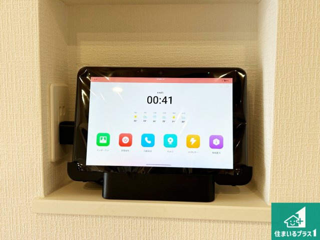 ■西宮市山口町上山口　第1期　新築一戸建ての防犯設備|24時間録画機能搭載のインターホンで、防犯も来客対応もこれ1台。
訪問者の有無に関わらず玄関前を録画し、家族の安心を守ります。