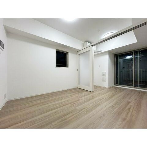 平塚市明石町の賃貸マンションの居間・リビング