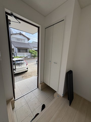 【玄関】 | 大野城市上大利3丁目第5　2号棟（全2棟）【仲介手数料無料・0円】 | 現地写真。