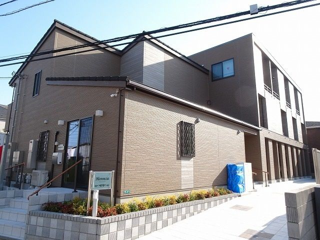エレンシアの外観