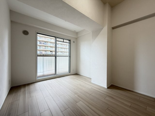名古屋市名東区亀の井３丁目の中古マンションの洋室