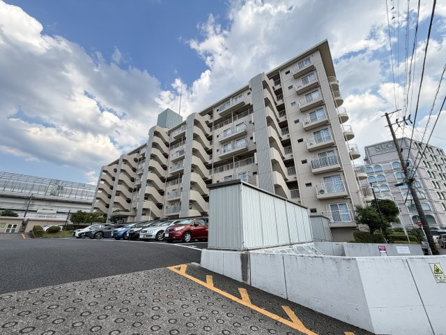 名古屋市名東区亀の井３丁目の中古マンション
