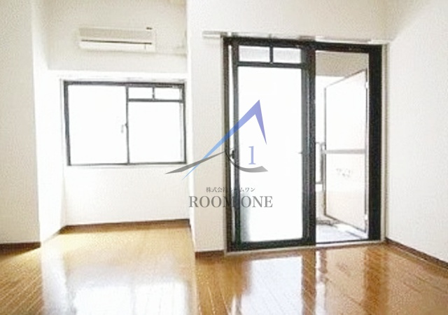 プレール市ヶ谷納戸町の居間・リビング|洋室のお部屋です。
