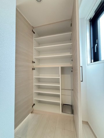 エストゥルース府中の収納