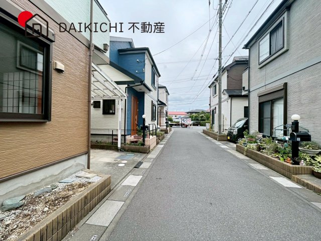 【前面道路含む現地写真】 | 桶川市加納　中古戸建