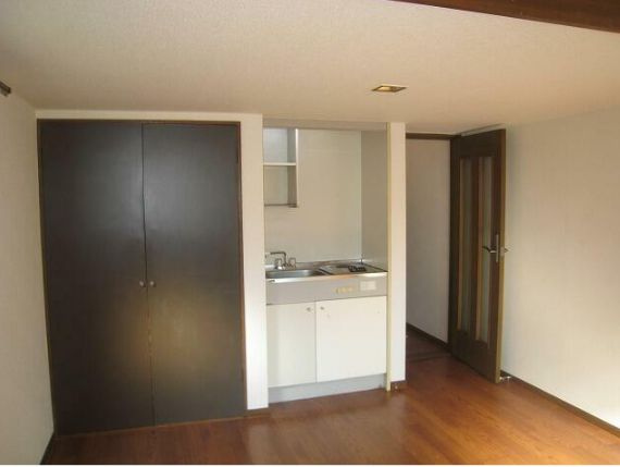 ライフピアフォーラムの寝室|お掃除がしやすいフローリングのお部屋☆