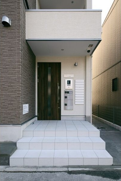 ジュネス豊田のエントランス