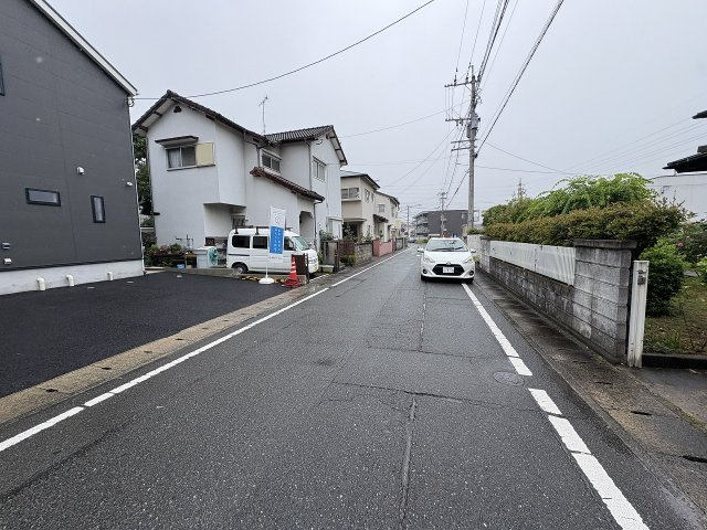 【その他】 | 大野城市川久保3丁目第5　1号棟（全1棟）【仲介手数料無料・0円】 | 現地写真。前面道路です。