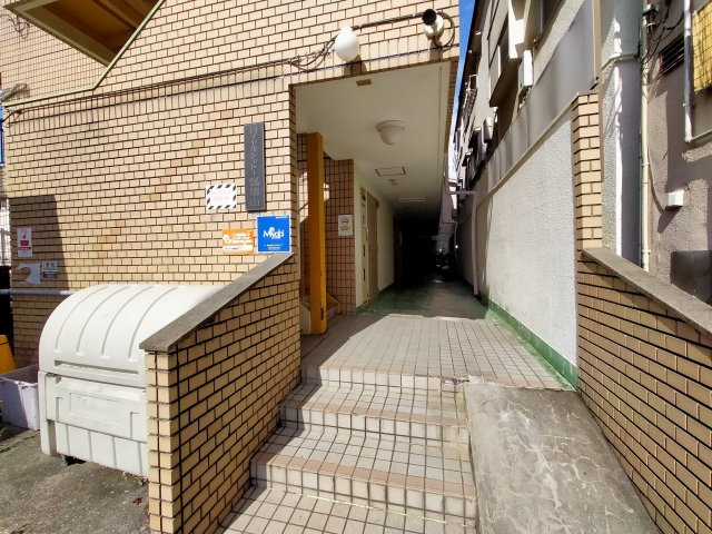 【エントランス】 | ロイヤルシャトー瓢箪山