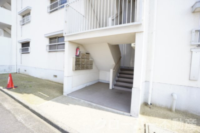 京都北山　２棟のエントランス