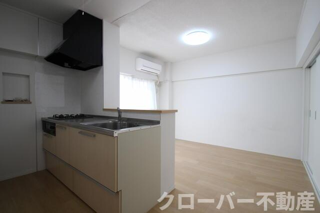 京都北山　２棟のキッチン