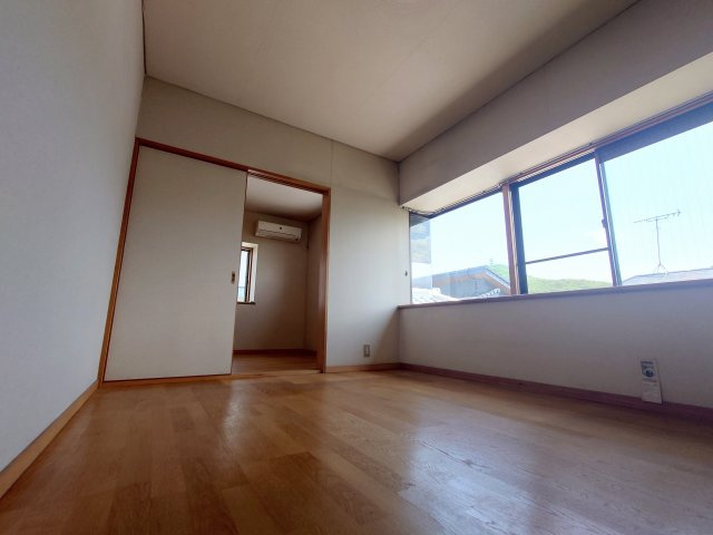 北六甲台4丁目の洋室