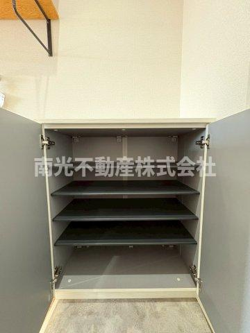 エムフラット衣摺Iの収納