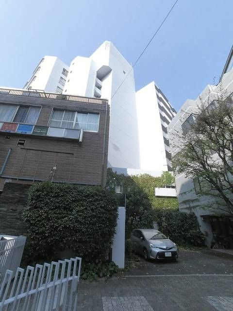 飯田橋ハイタウンの外観
