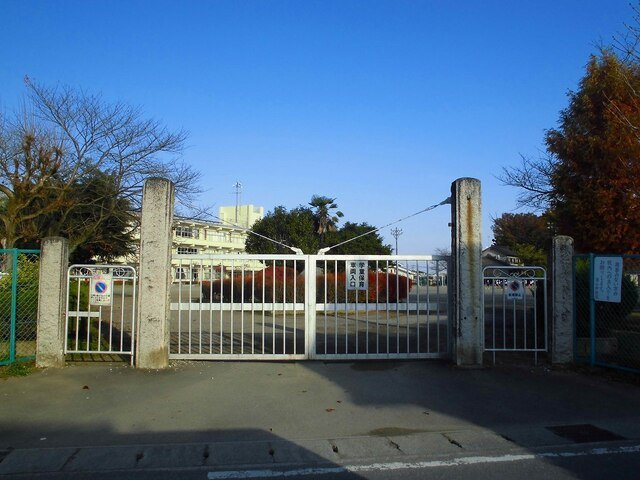クラール高萩Ａの周辺|佐野市立界小学校まで2100m