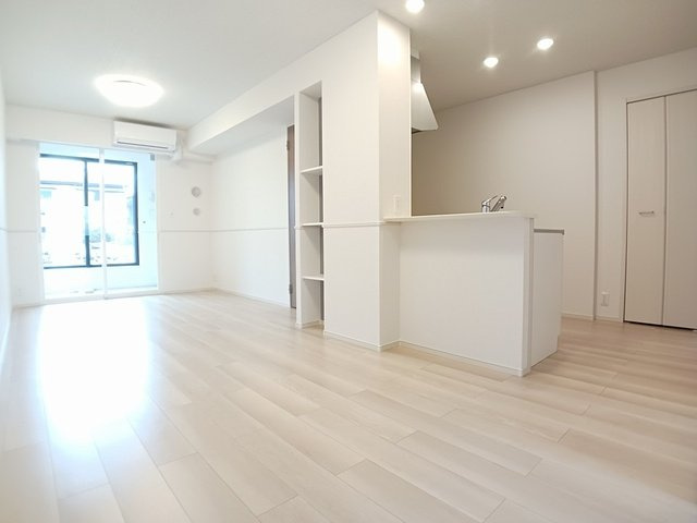 クラール高萩Ｂの居間・リビング