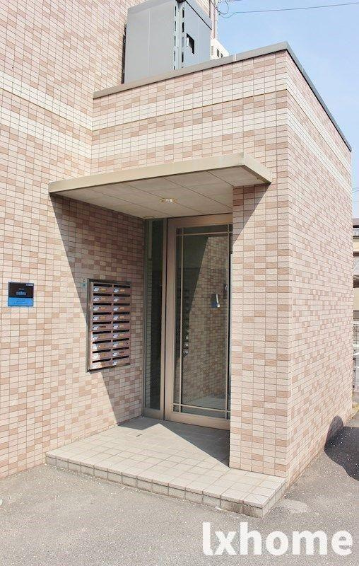 ヴィラサくらのエントランス|建物の内部です