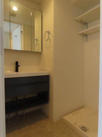 大阪市淀川区十三本町２丁目の賃貸マンションの独立洗面台