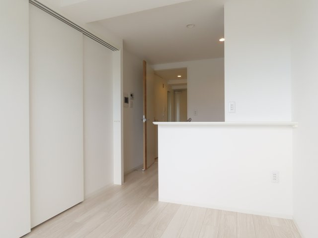 大阪市淀川区十三本町２丁目の賃貸マンションの居間・リビング