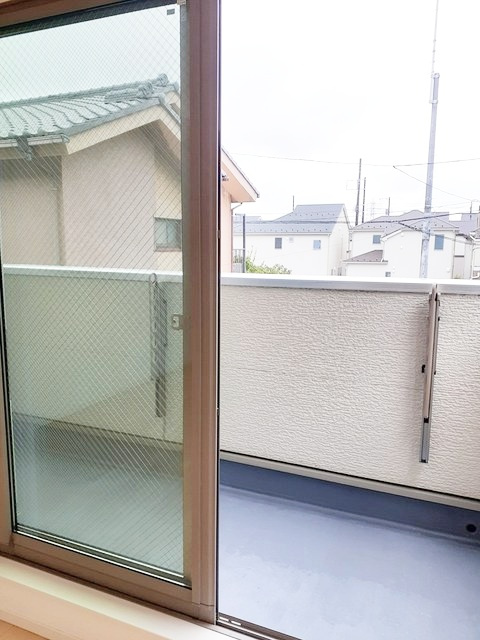 大和市深見台４丁目のアパートのバルコニー