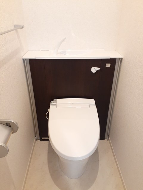 大和市深見台４丁目のアパートのトイレ