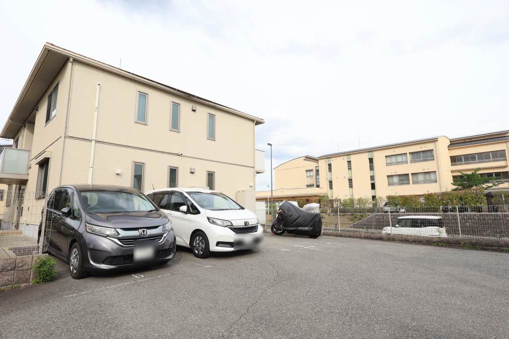 ＳＯＬＥＩＬ彩都の駐車場