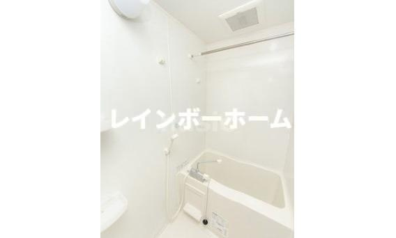 カラーブリアの浴室