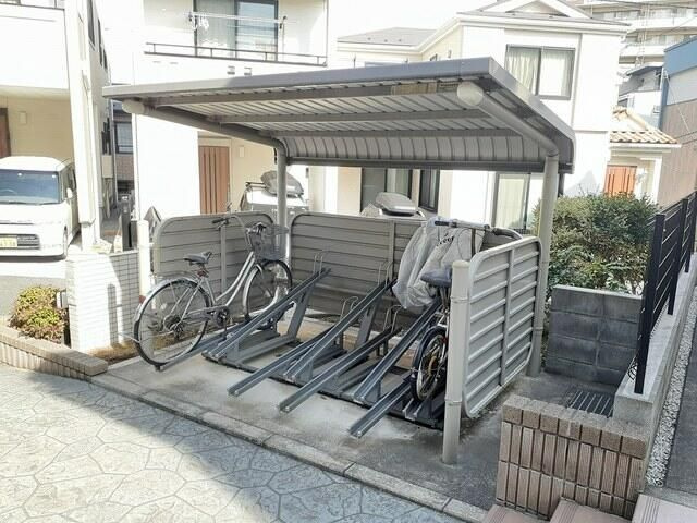 アルバ・ベレッツァのその他